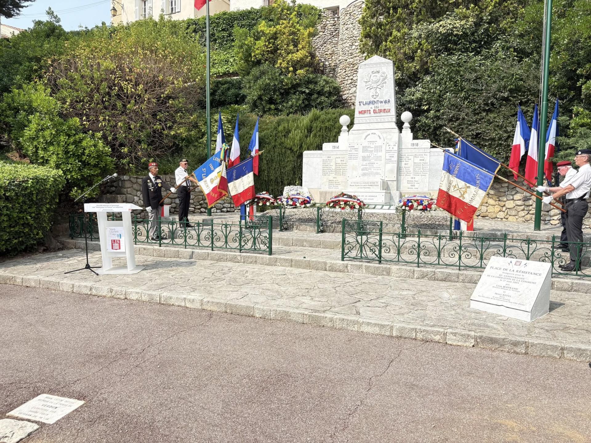 Monument02